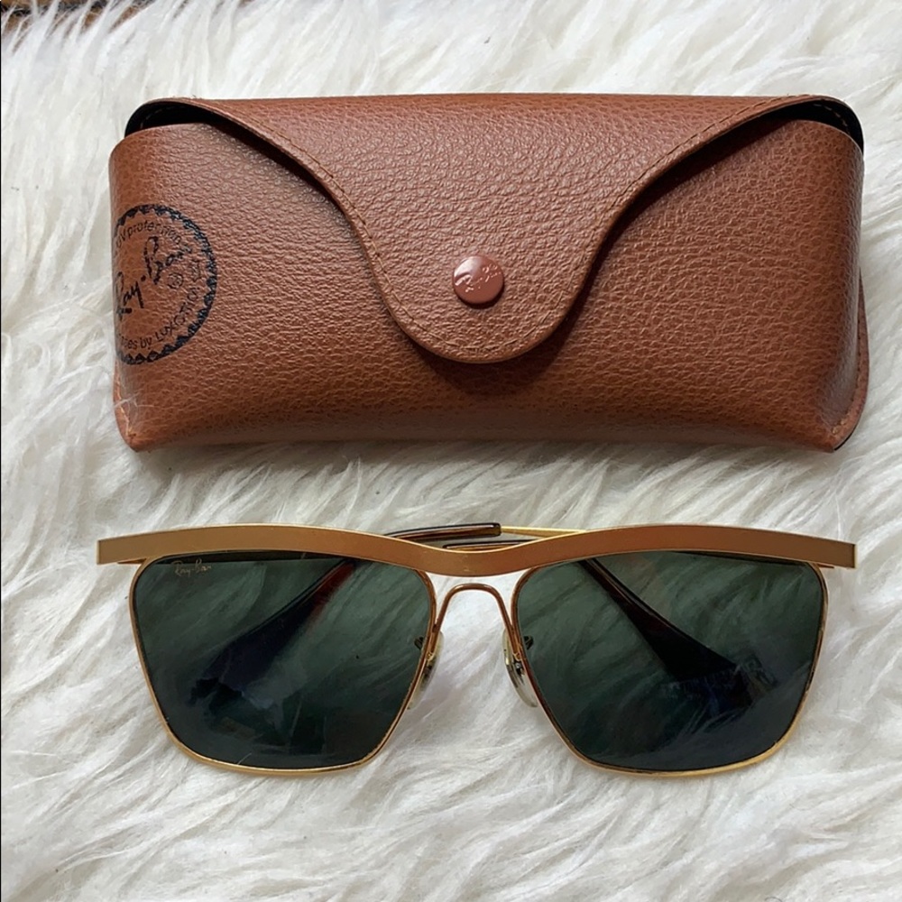 Gold Classic Ray Ban Sunglasses and Leather Case